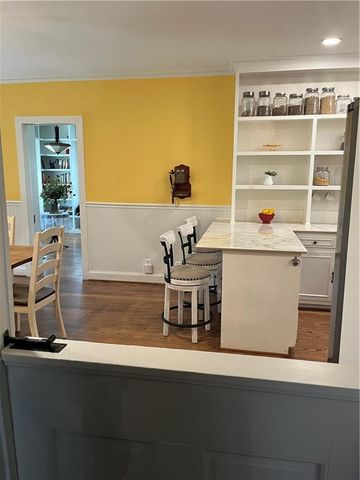 2324 E Cherokee Drive, Woodstock, GA 30188