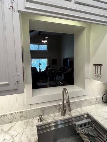 2324 E Cherokee Drive, Woodstock, GA 30188