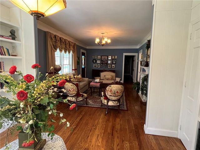 2324 E Cherokee Drive, Woodstock, GA 30188