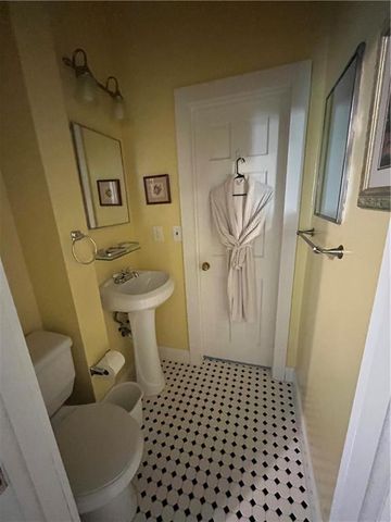 2324 E Cherokee Drive, Woodstock, GA 30188