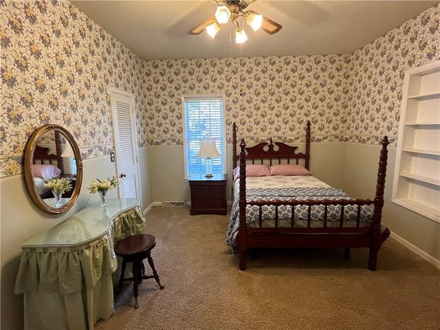 2324 E Cherokee Drive, Woodstock, GA 30188