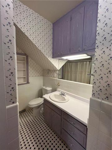 2324 E Cherokee Drive, Woodstock, GA 30188