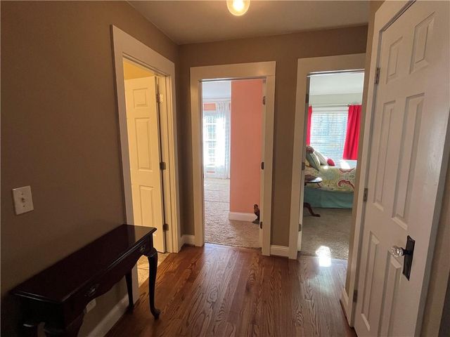 2324 E Cherokee Drive, Woodstock, GA 30188