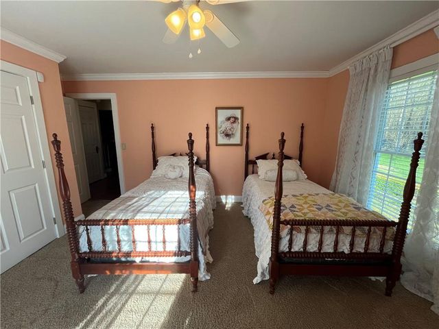 2324 E Cherokee Drive, Woodstock, GA 30188