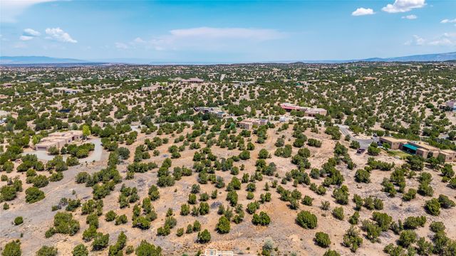 56 Paseo Del Coyote, Santa Fe, NM 87506