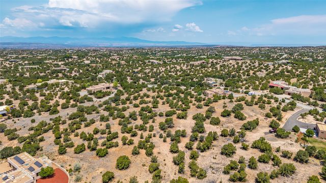 56 Paseo Del Coyote, Santa Fe, NM 87506