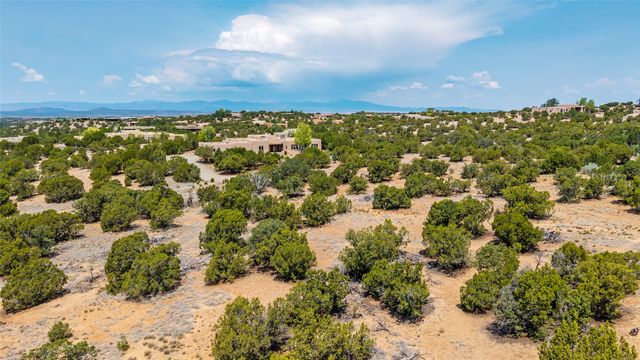 56 Paseo Del Coyote, Santa Fe, NM 87506