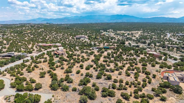 56 Paseo Del Coyote, Santa Fe, NM 87506