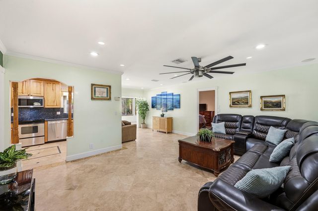 390 SE 12th Avenue, Pompano Beach, FL 33060