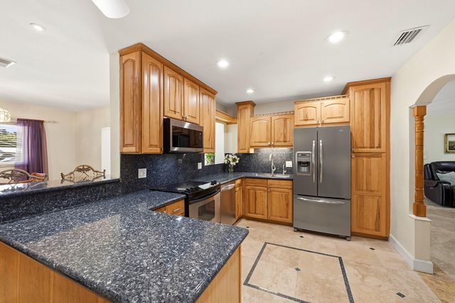 390 SE 12th Avenue, Pompano Beach, FL 33060