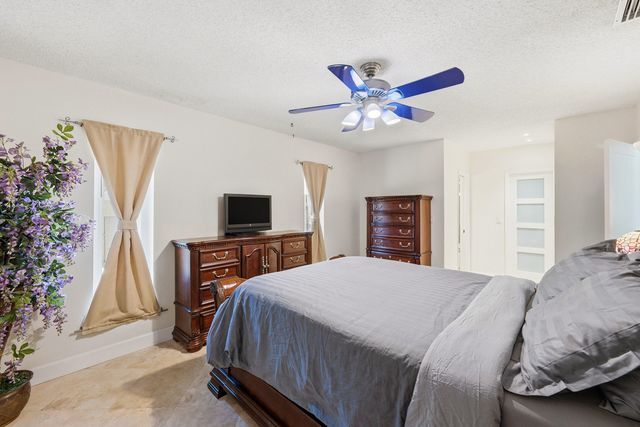 390 SE 12th Avenue, Pompano Beach, FL 33060
