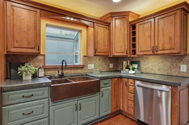 1133 W 13Th Ave, Escondido, CA 92025