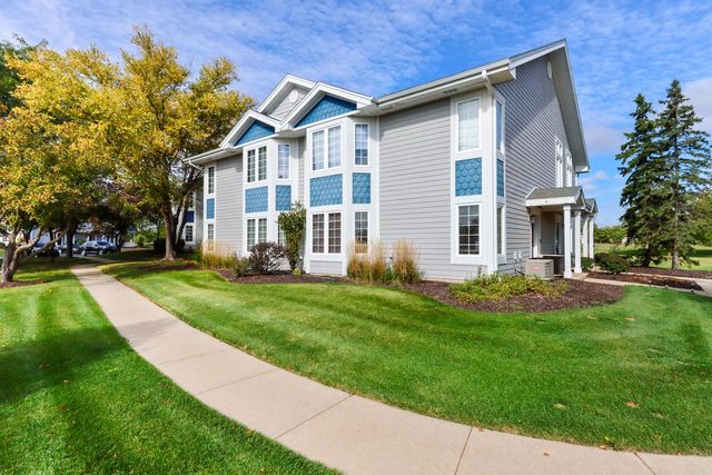 658 Geneva National AVENUE N, Lake Geneva, WI 53147
