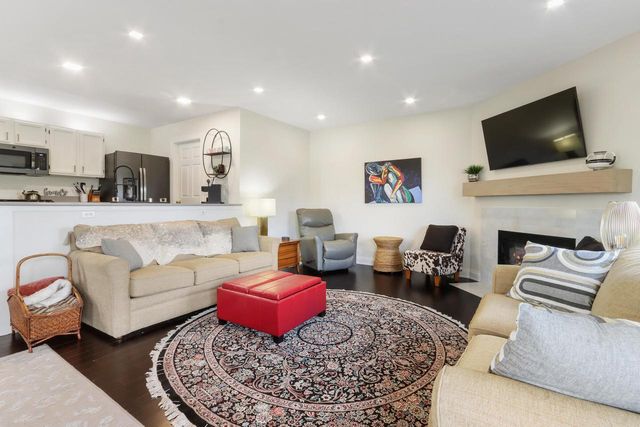 658 Geneva National AVENUE N, Lake Geneva, WI 53147