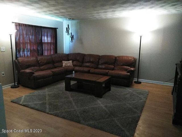 965 Date Avenue, Merritt Island, FL 32953