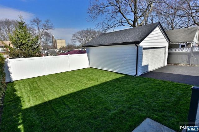 100 Chestnut Street, Rochelle Park, NJ 07662