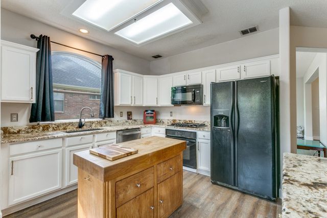 1390 Forest Creek Drive, Lewisville, TX 75067