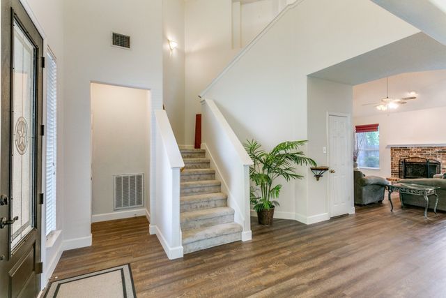 1390 Forest Creek Drive, Lewisville, TX 75067