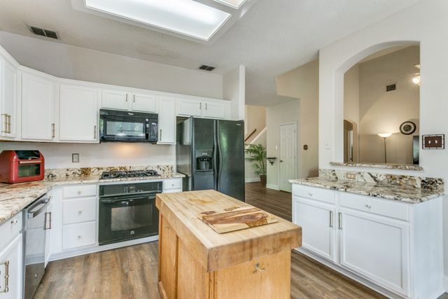 1390 Forest Creek Drive, Lewisville, TX 75067