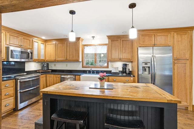 302 Forest Road, Lyndeborough, NH 03082