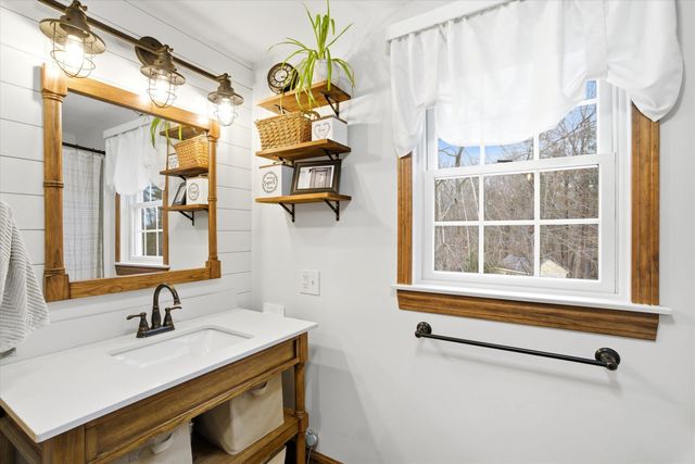 302 Forest Road, Lyndeborough, NH 03082