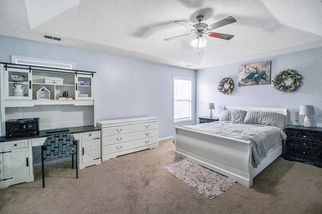 1315 Sunfield Dr, Clarksville, TN 37042