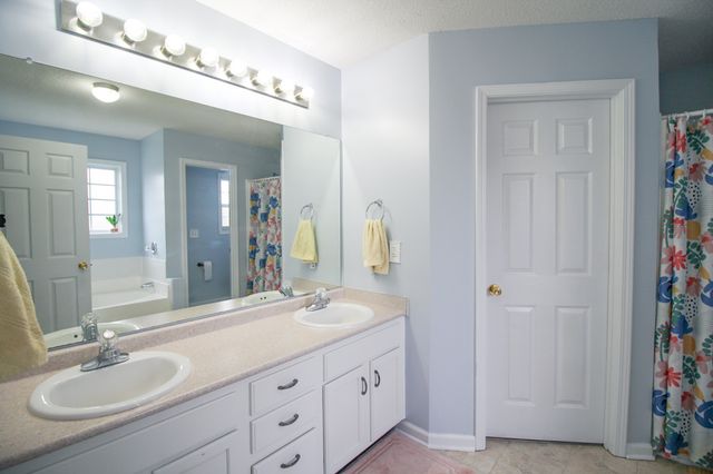 1315 Sunfield Dr, Clarksville, TN 37042