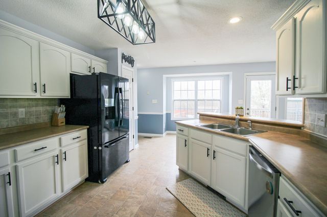 1315 Sunfield Dr, Clarksville, TN 37042