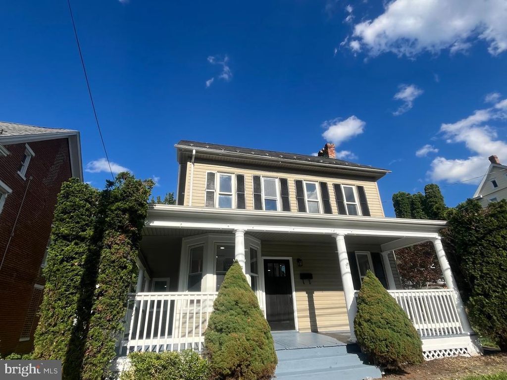 197 S MAIN ST, Yoe, PA 17313
