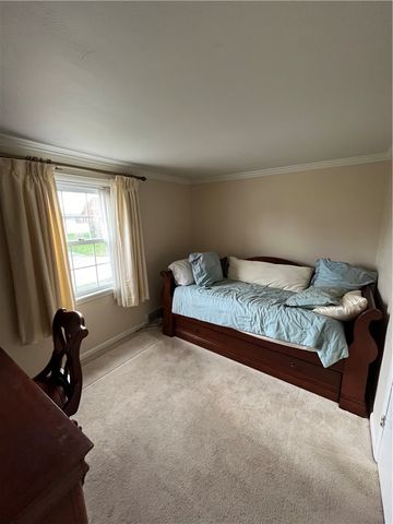 1109 Lomond Dr, Penn Hills, PA 15235