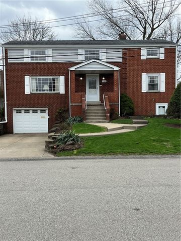 1109 Lomond Dr, Penn Hills, PA 15235