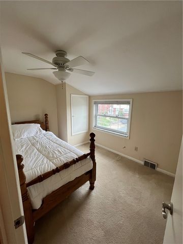 1109 Lomond Dr, Penn Hills, PA 15235