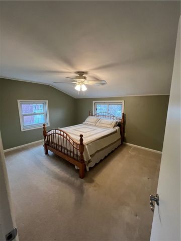 1109 Lomond Dr, Penn Hills, PA 15235