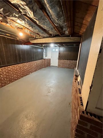 1109 Lomond Dr, Penn Hills, PA 15235