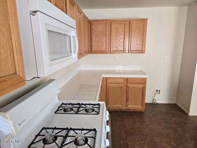 45111 Palm Lane, Lancaster, CA 93535