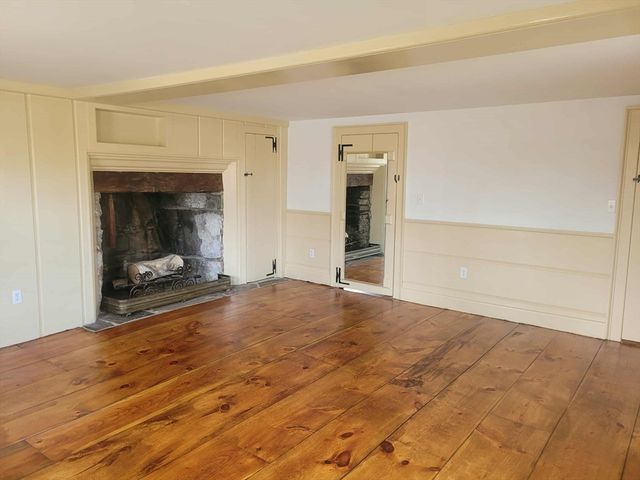 143 Pine Hill Rd, Chelmsford, MA 01824