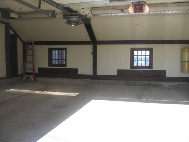 143 Pine Hill Rd, Chelmsford, MA 01824