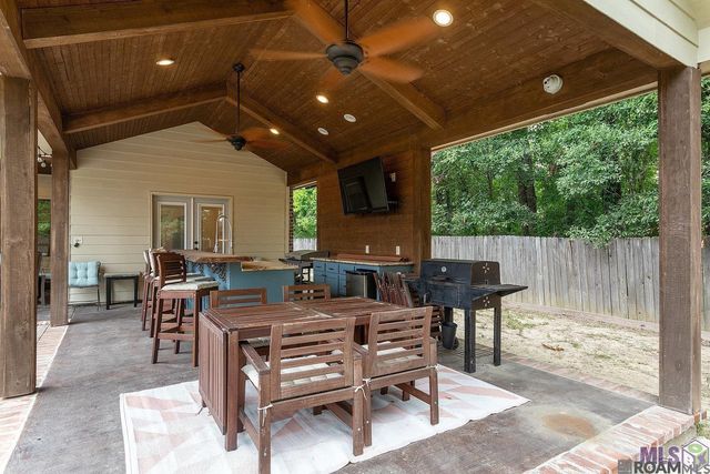 2502 Shady Bend Ct, Zachary, LA 70791