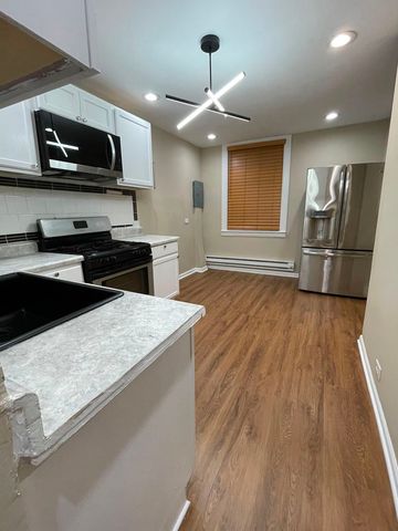 906 W 71st Street, Chicago, IL 60621