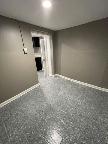 906 W 71st Street, Chicago, IL 60621