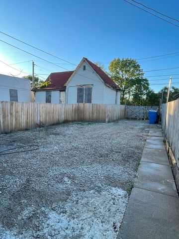 906 W 71st Street, Chicago, IL 60621