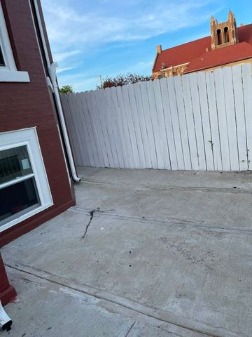 906 W 71st Street, Chicago, IL 60621
