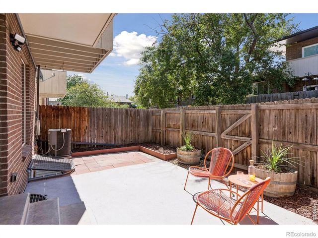 1494 Greenbriar Boulevard, Boulder, CO 80305