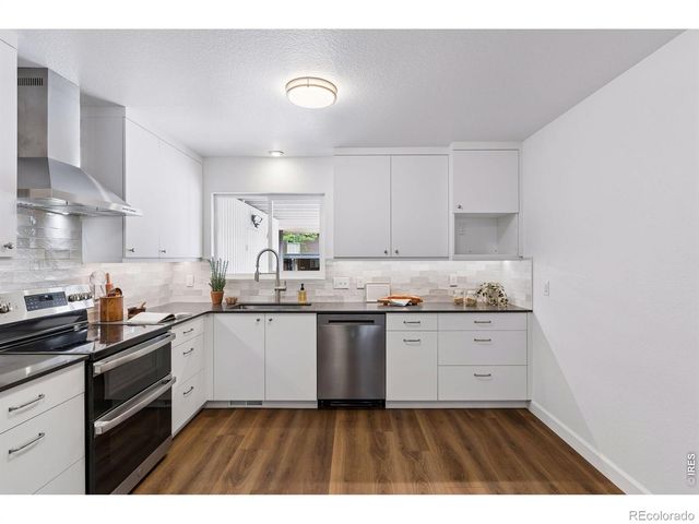 1494 Greenbriar Boulevard, Boulder, CO 80305