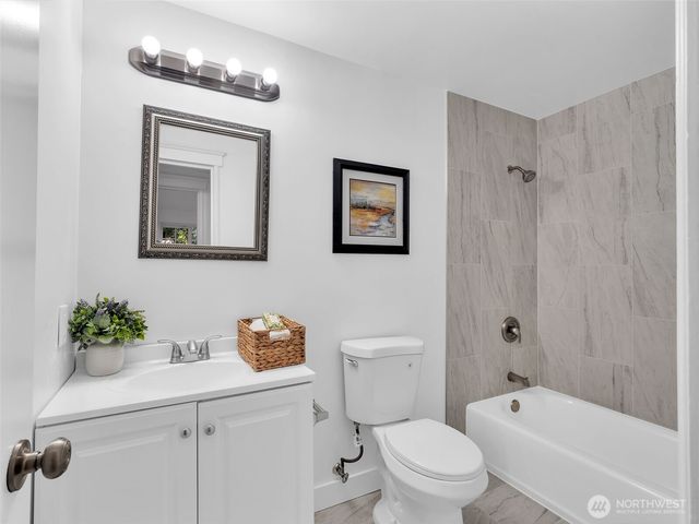17408 NE 160th Place, Woodinville, WA 98072