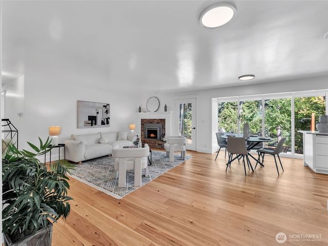 17408 NE 160th Place, Woodinville, WA 98072