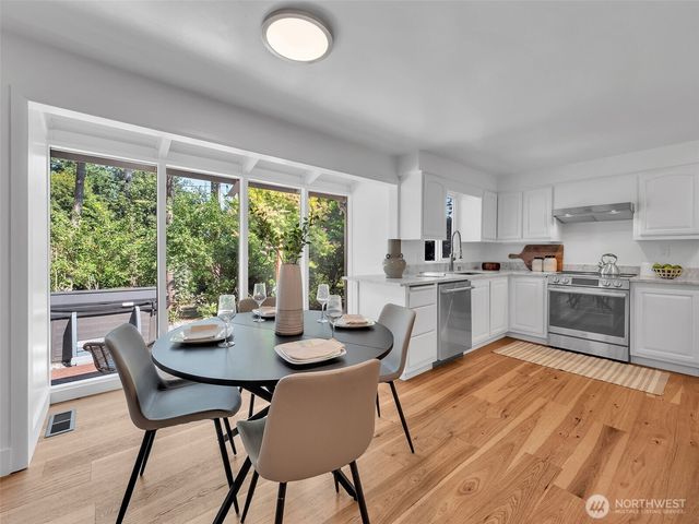 17408 NE 160th Place, Woodinville, WA 98072