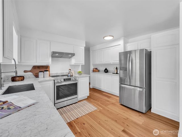 17408 NE 160th Place, Woodinville, WA 98072