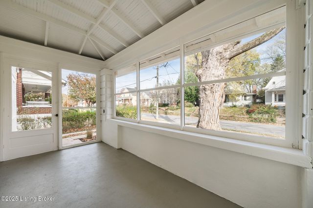 218 Franck Ave, Louisville, KY 40206