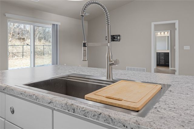 845 Nye Way, Coralville, IA 52241